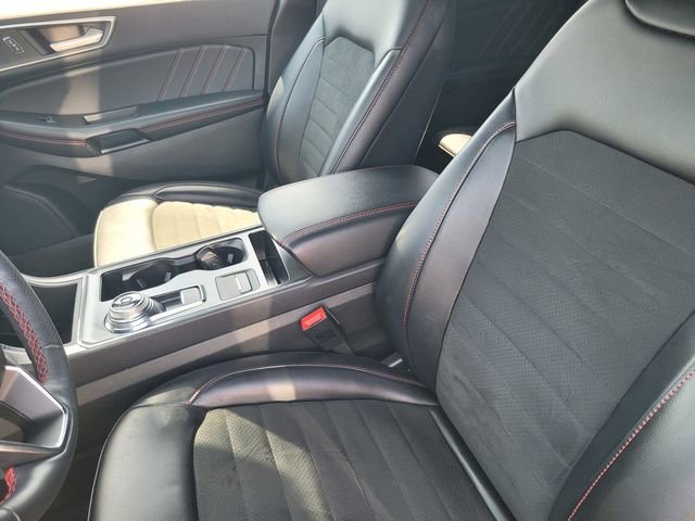 Certified 2023 Ford Edge ST-Line AWD/4WD image 11