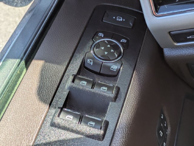 Certified 2022 Ford F350 King Ranch w/ King Ranch Ultimate Package AWD/4WD image 25