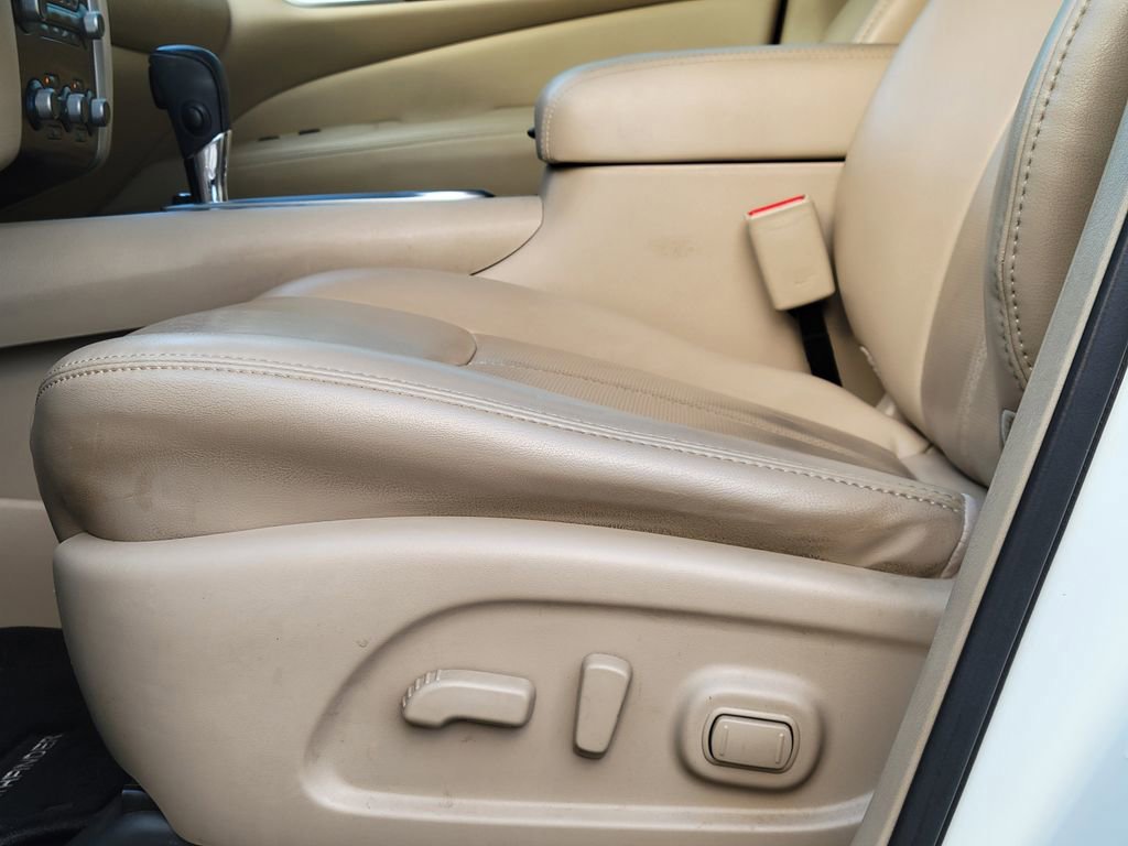 Used 2020 Nissan Pathfinder Platinum w/ Cargo Package image 24