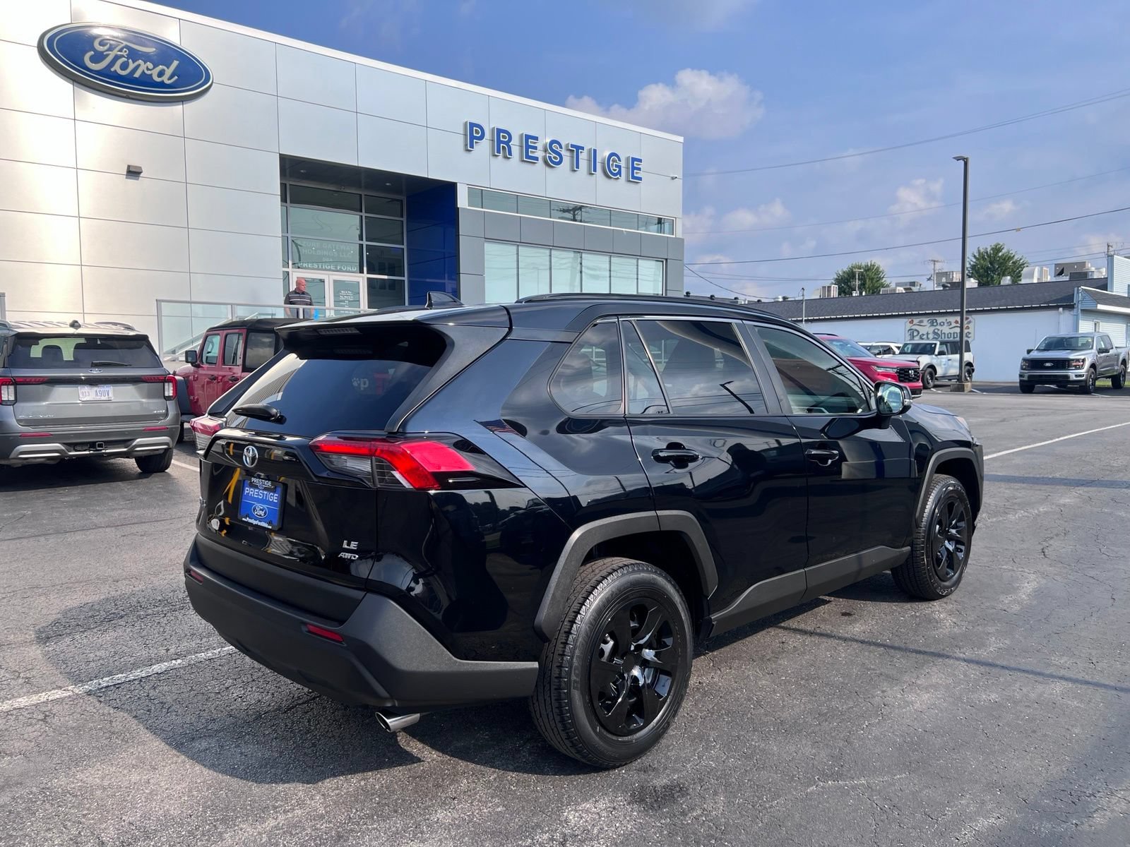 Used 2019 Toyota RAV4 LE w/ All Weather Liner Package AWD/4WD image 12