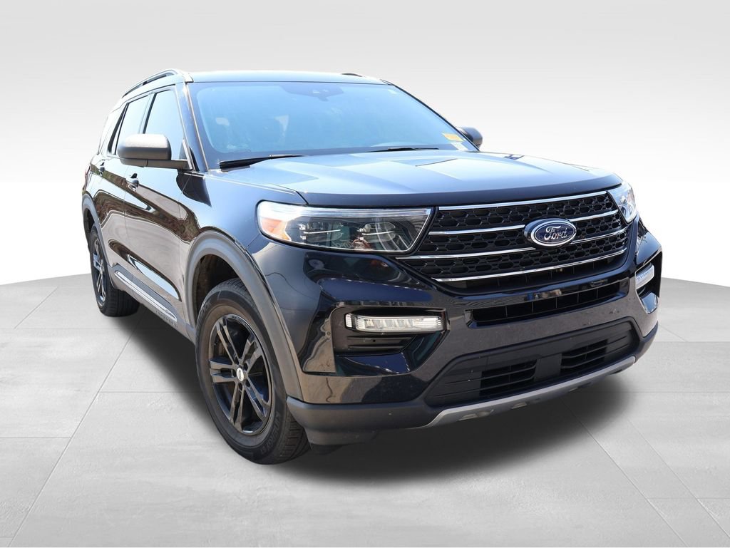 Certified 2021 Ford Explorer XLT w/ Equipment Group 202A AWD/4WD image 13