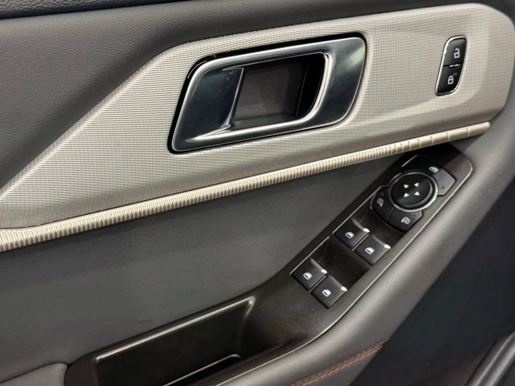 Certified 2025 Ford Explorer Active image 15