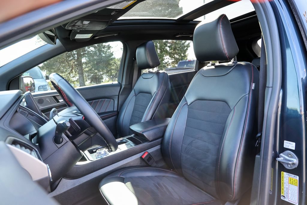 Certified 2024 Ford Edge ST-Line w/ Class II Trailer Tow Package AWD/4WD image 39