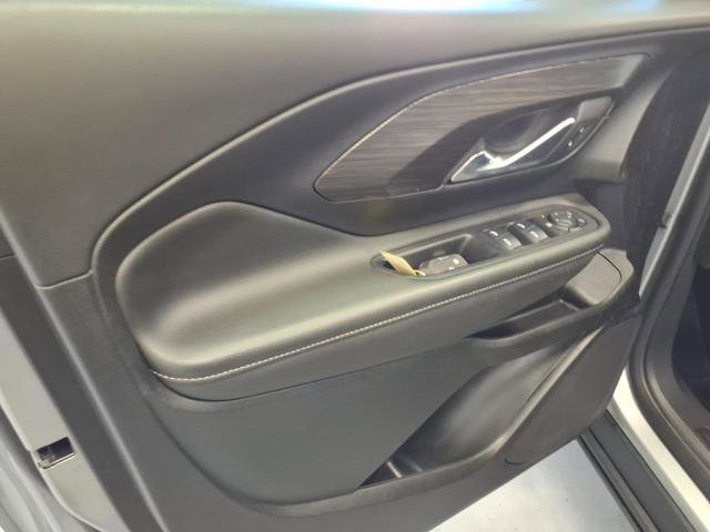 Used 2024 GMC Terrain SLE w/ Driver Convenience Package FWD image 13