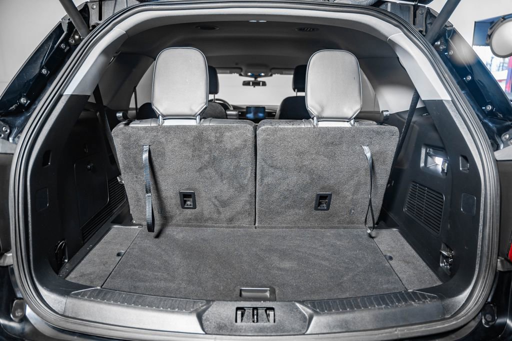 Certified 2021 Ford Explorer XLT w/ Equipment Group 202A image 12