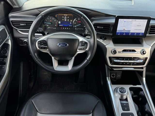 Certified 2022 Ford Explorer XLT w/ Equipment Group 202A image 10
