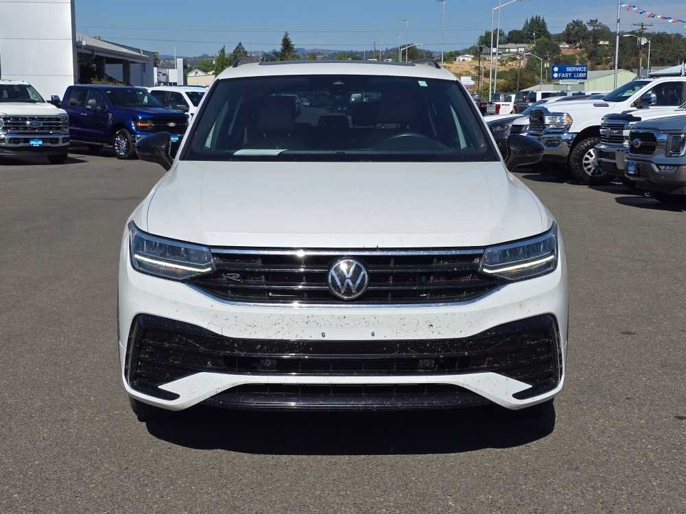 Used 2022 Volkswagen Tiguan SE R-Line FWD image 5