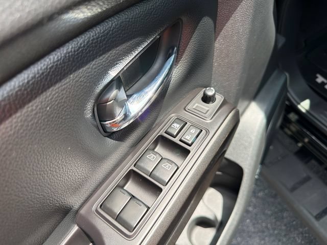 Used 2020 Nissan Titan PRO-4X w/ Pro-4x Convenience Package AWD/4WD image 33