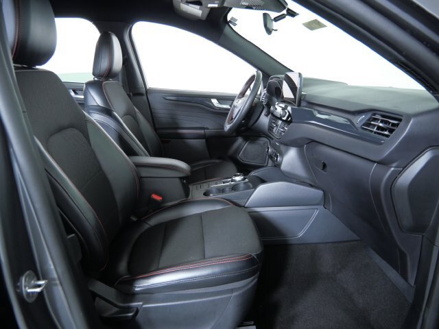 Certified 2025 Ford Escape ST-Line AWD/4WD image 12