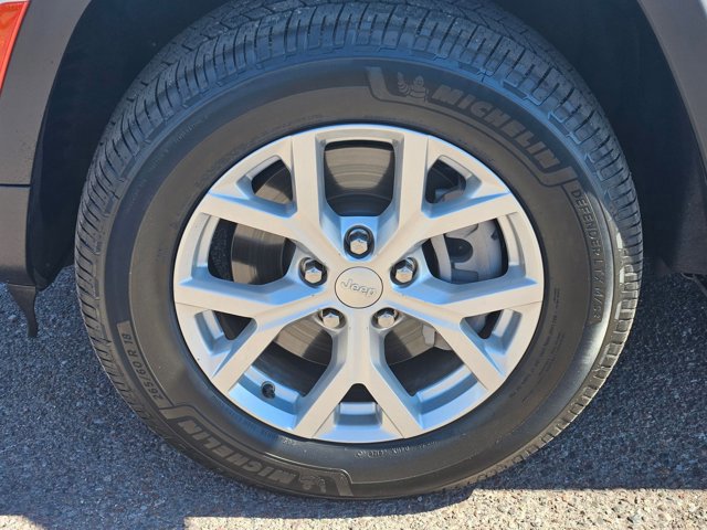 Used 2023 Jeep Grand Cherokee L Limited w/ Luxury Tech Group II image 27