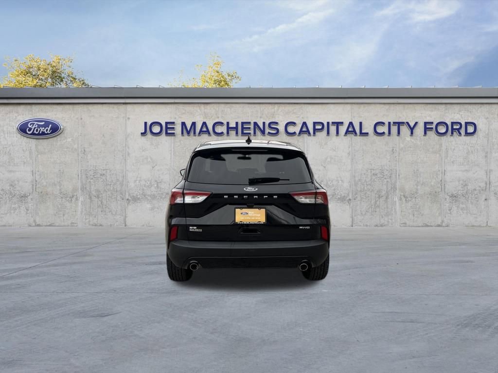 Certified 2022 Ford Escape SE w/ SE Sport Appearance Package image 9