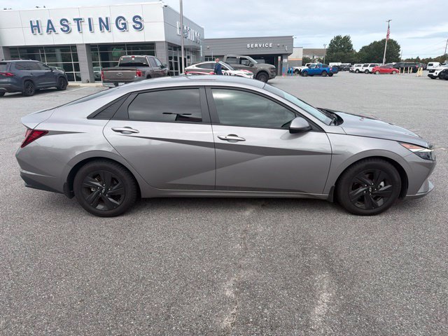 Used 2023 Hyundai Elantra SEL FWD image 7