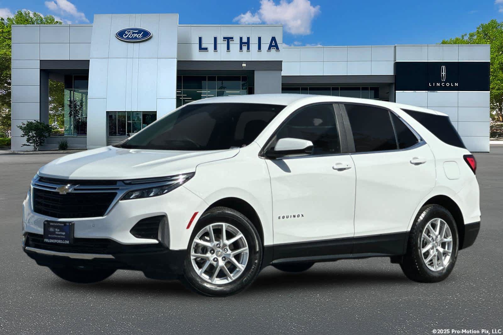 Used 2023 Chevrolet Equinox LT w/ Driver Convenience Package FWD image 1
