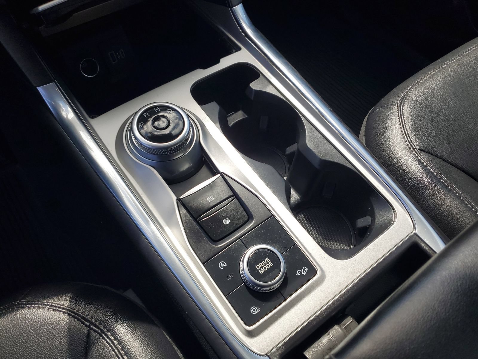 Certified 2023 Ford Explorer Limited w/ Limited Technology Package AWD/4WD image 30