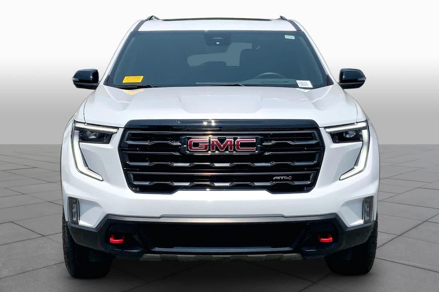 Used 2025 GMC Acadia AT4 w/ Luxury Package AWD/4WD image 4