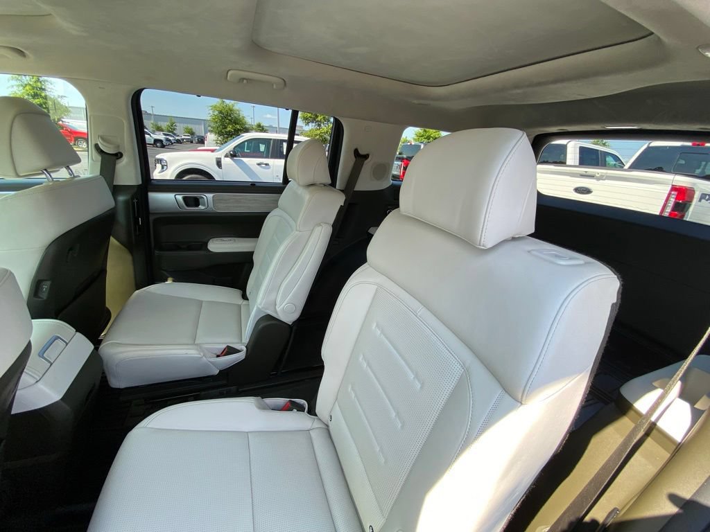 Used 2025 Hyundai Santa Fe Calligraphy AWD/4WD image 24