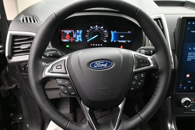 Certified 2024 Ford Edge Titanium AWD/4WD image 17