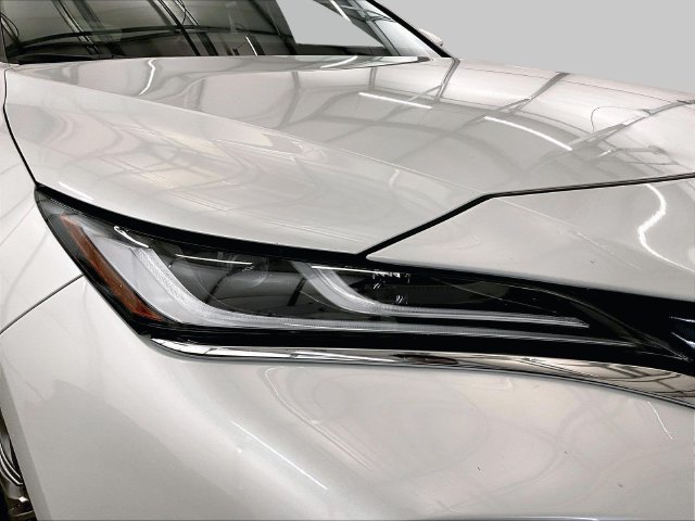 Used 2024 Toyota Venza XLE AWD/4WD image 27
