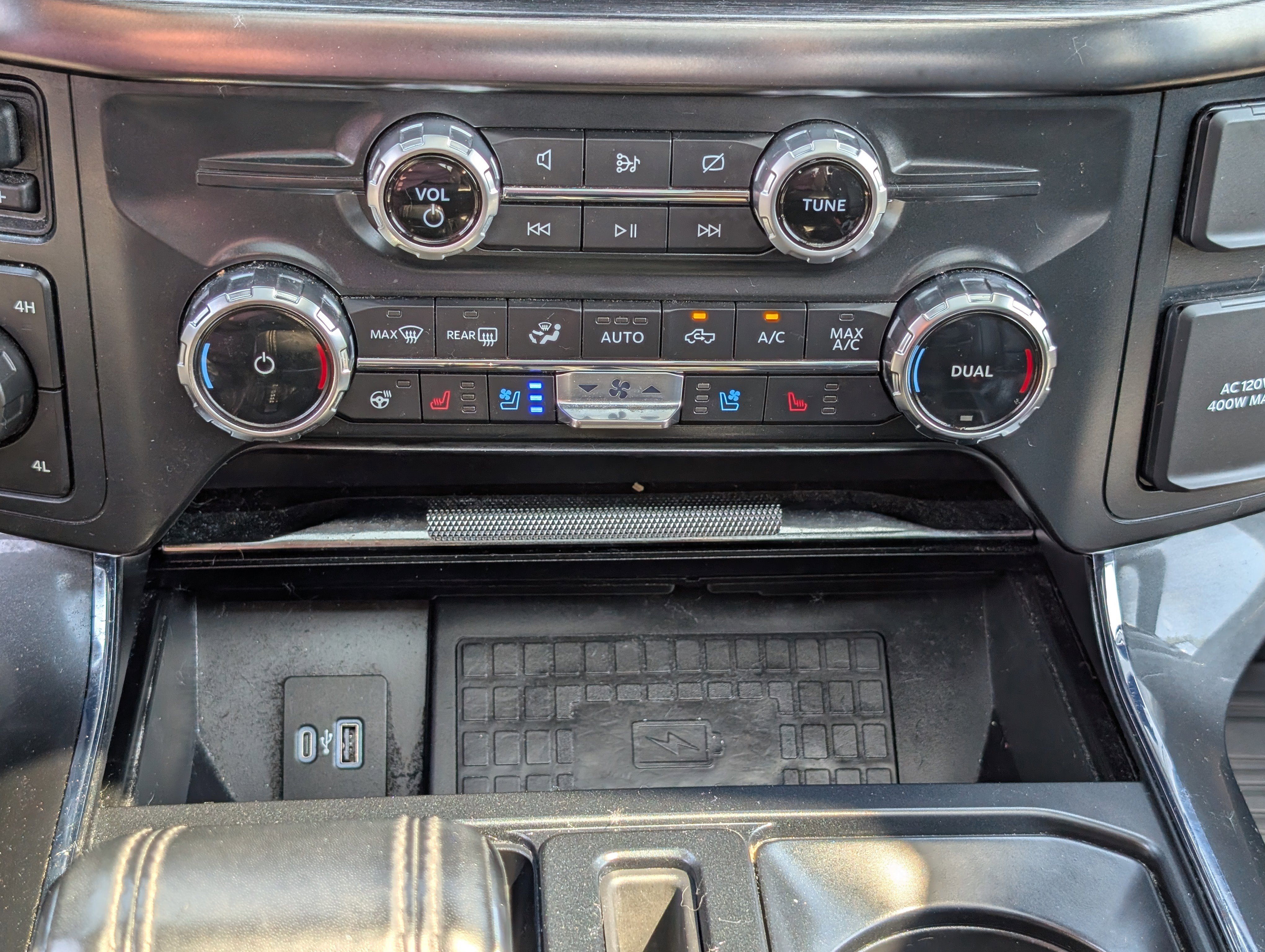 Certified 2022 Ford F150 Lariat w/ Equipment Group 502A High image 27