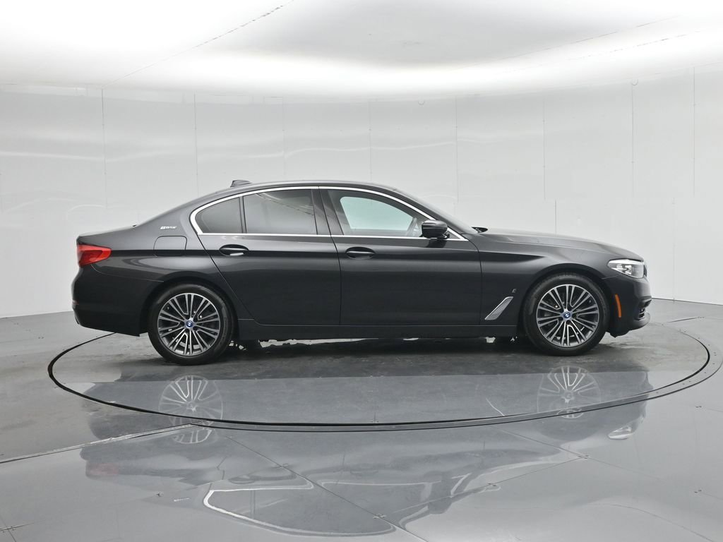 Used 2019 BMW 530e w/ Convenience Package image 30