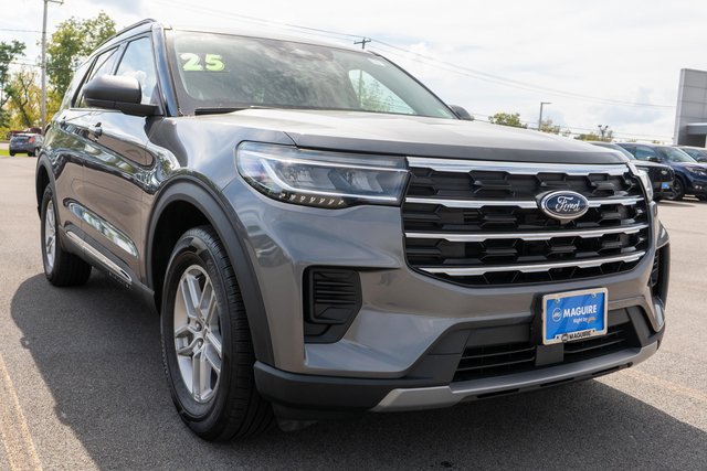 Certified 2025 Ford Explorer Active AWD/4WD image 4