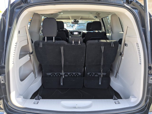 Used 2023 Chrysler Voyager LX FWD image 27