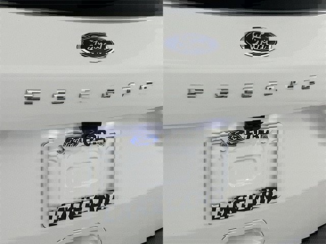 Certified 2022 Ford Escape SE w/ SE Sport Appearance Package image 26