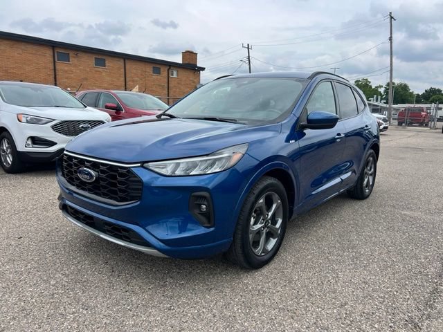 Certified 2023 Ford Escape ST-Line Select w/ Class II Trailer Tow Package AWD/4WD image 28