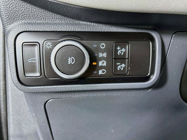 Certified 2025 Ford Explorer Active w/ Active Comfort Package RWD image 10