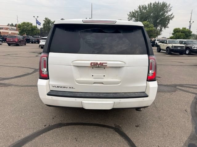 Used 2019 GMC Yukon XL SLT w/ Premium Edition AWD/4WD image 11