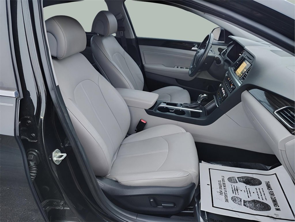 Used 2017 Hyundai Sonata Limited w/ Tech Package 03 image 29