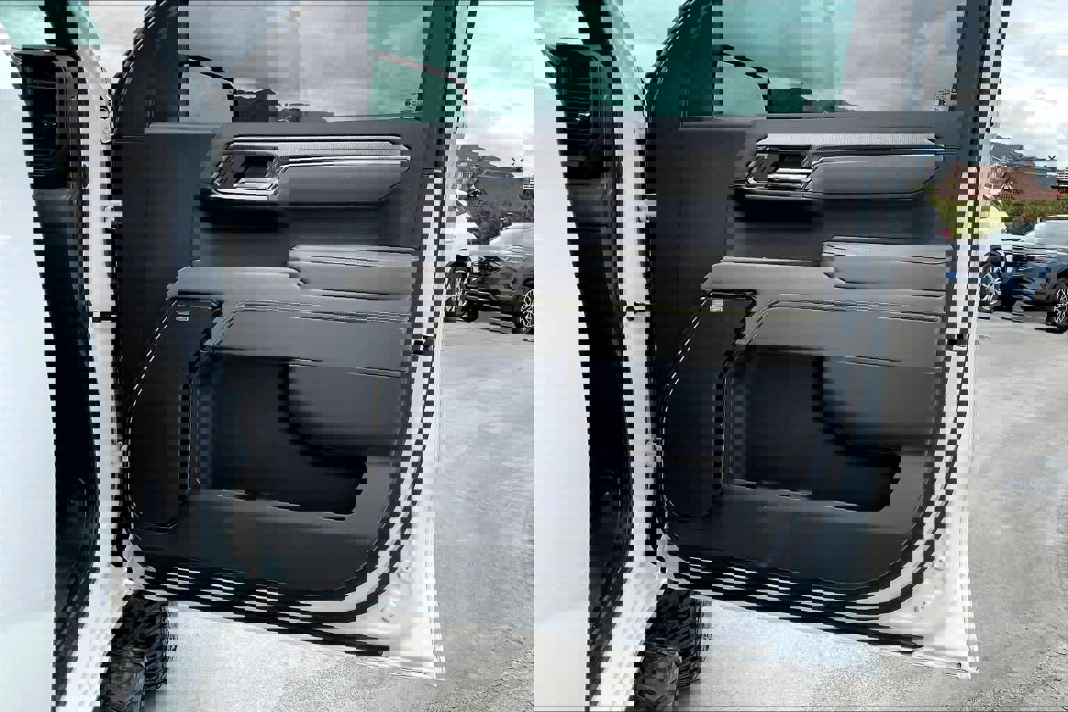 Used 2023 Chevrolet Silverado 1500 ZR2 image 28