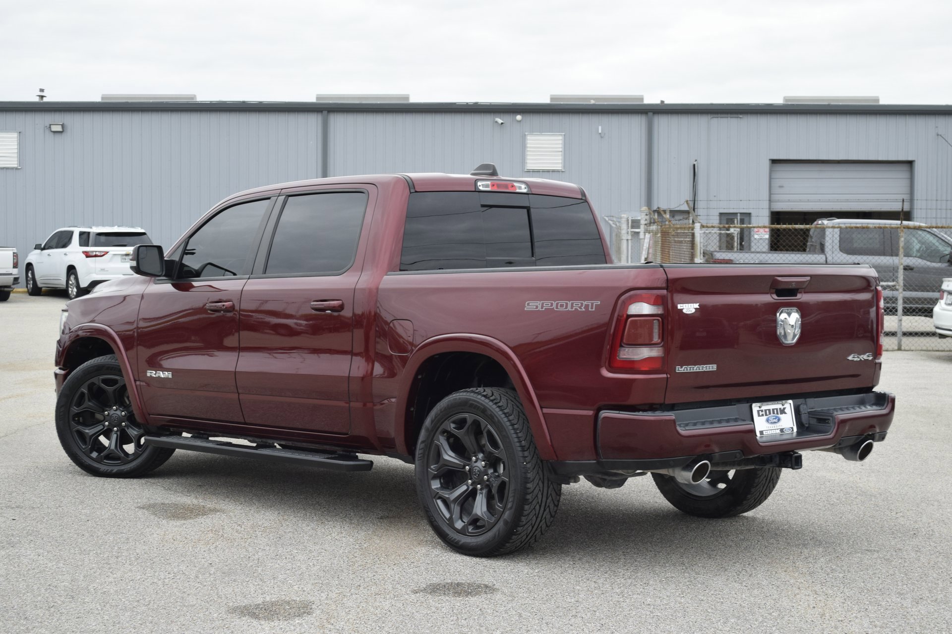 Used 2021 RAM 1500 Laramie w/ Sport Appearance Package image 9