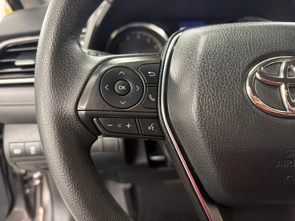 Used 2019 Toyota Camry L image 19