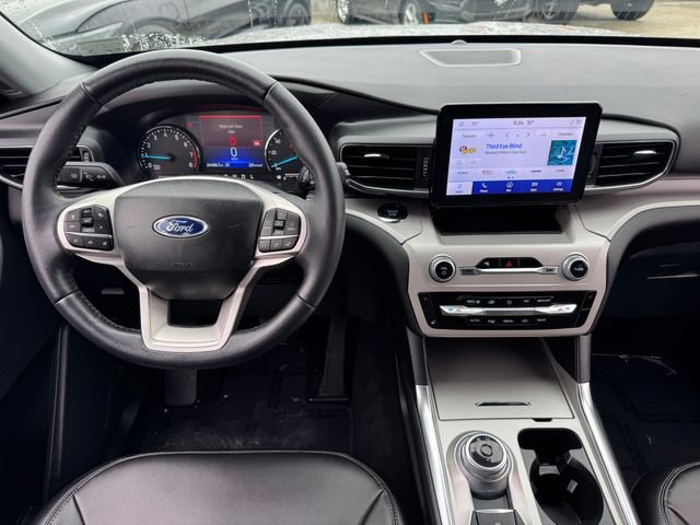 Certified 2023 Ford Explorer XLT w/ Equipment Group 202A AWD/4WD image 11