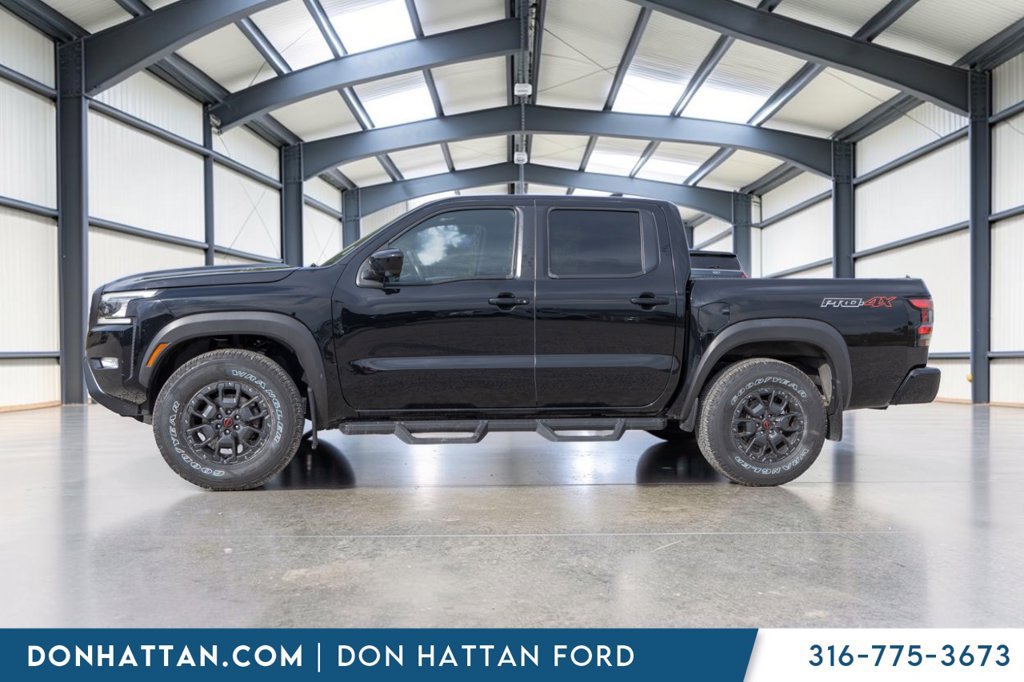 Used 2023 Nissan Frontier PRO-4X w/ Pro-4X Premium Package AWD/4WD image 3