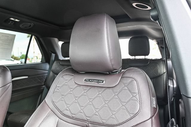 Certified 2025 Ford Explorer Platinum w/ LUX Leather Package AWD/4WD image 30