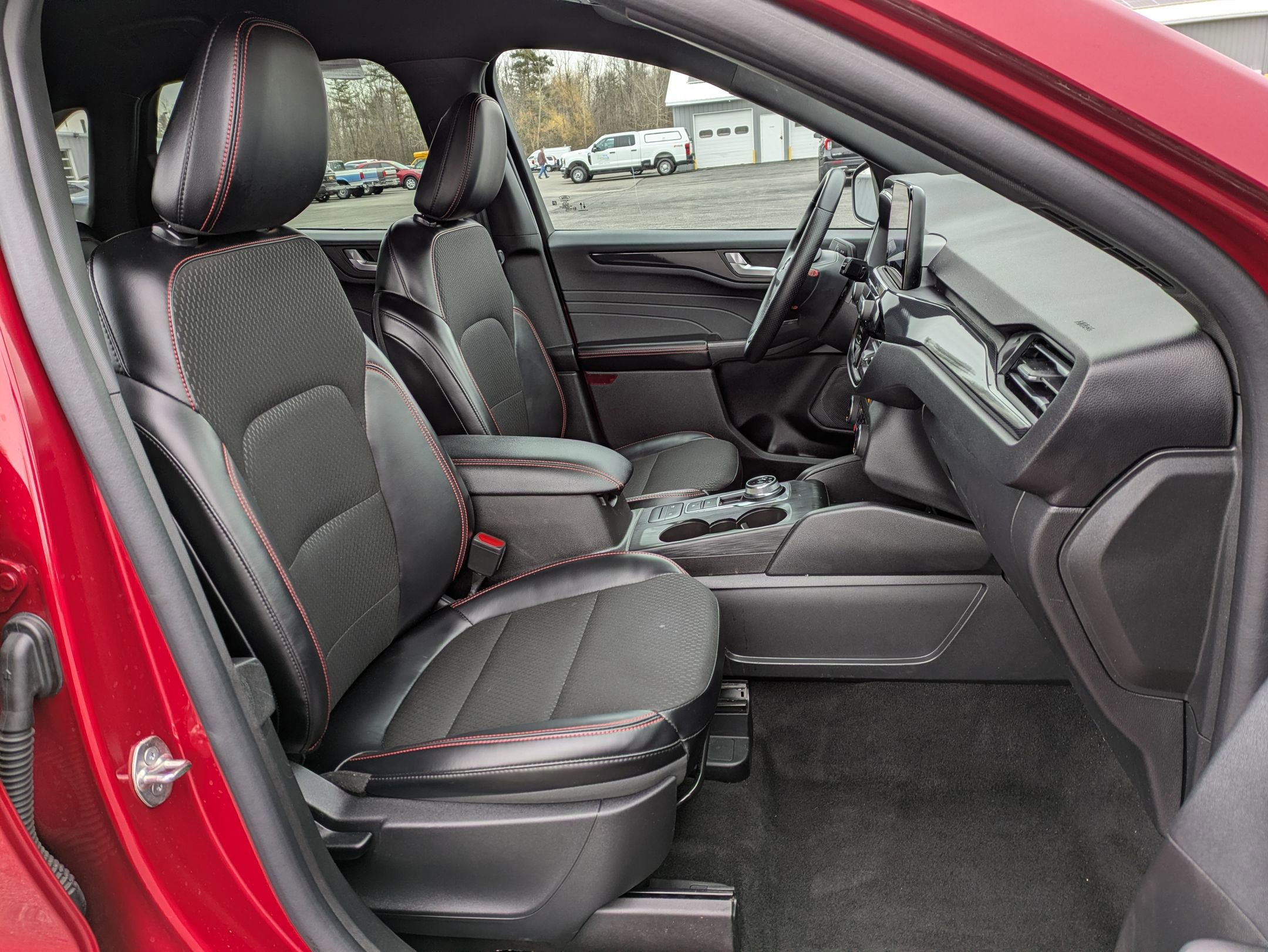 Certified 2025 Ford Escape ST-Line Select AWD/4WD image 21