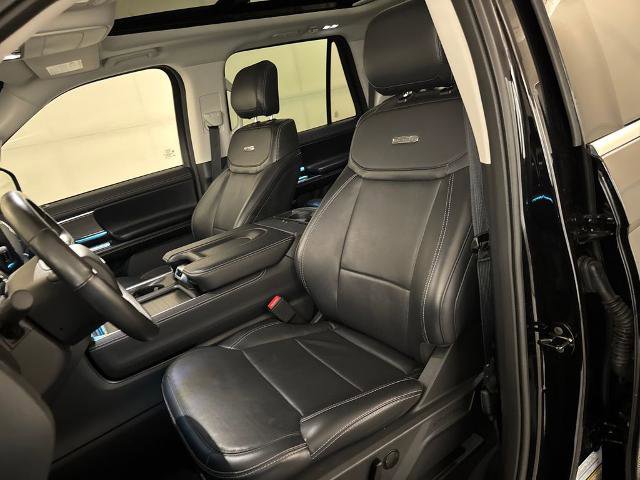 Certified 2025 Ford Expedition Platinum AWD/4WD image 19