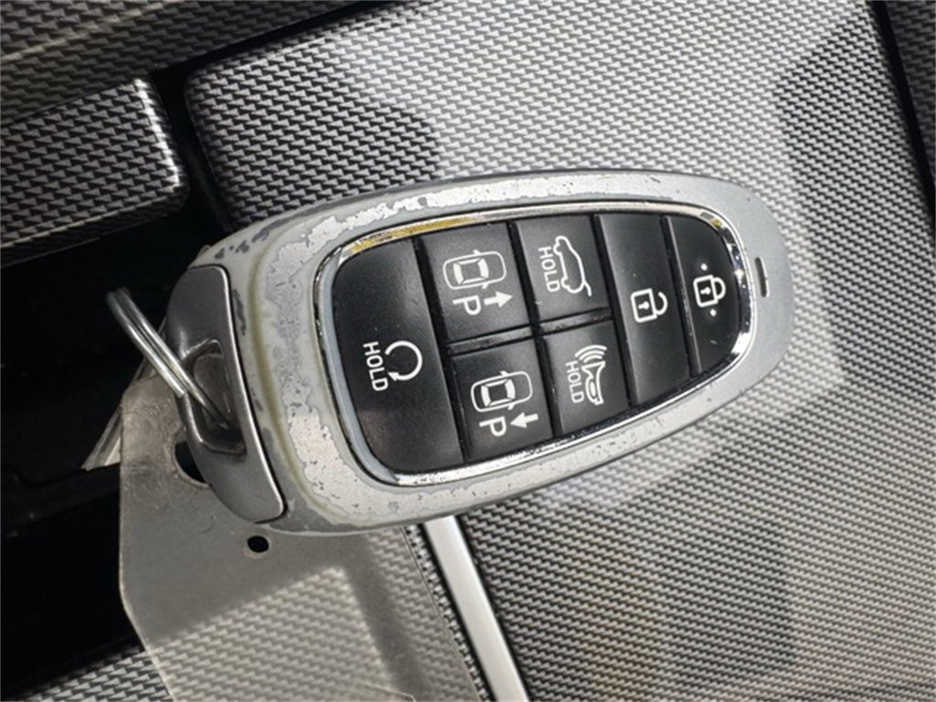 Used 2022 Hyundai Santa Fe Limited image 44