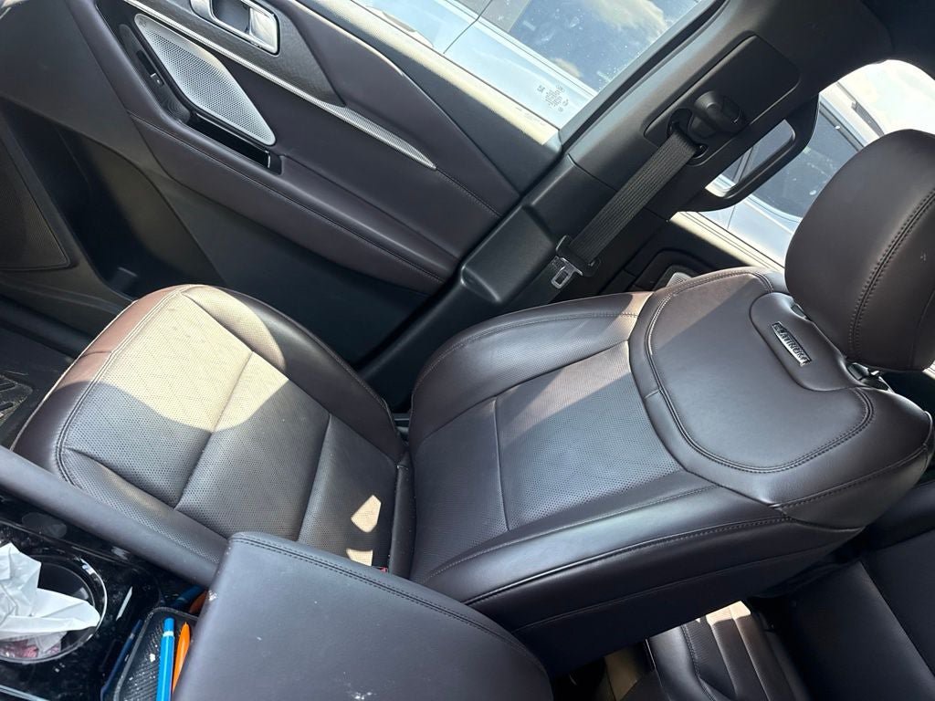 Certified 2025 Ford Explorer Platinum RWD image 14