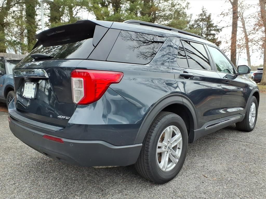 Certified 2023 Ford Explorer XLT image 2