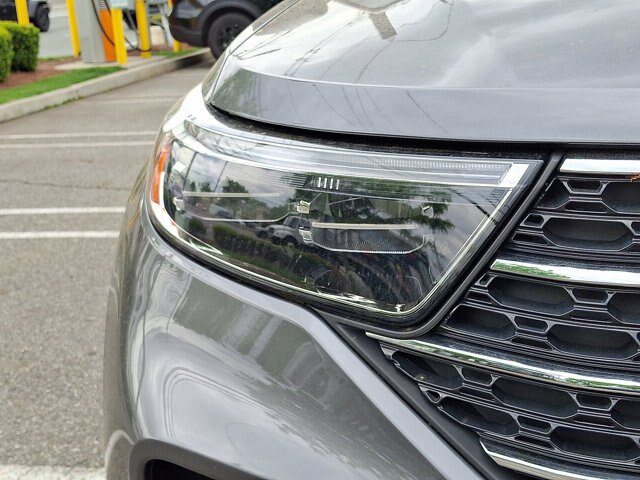 Certified 2022 Ford Explorer XLT w/ Equipment Group 202A AWD/4WD image 20
