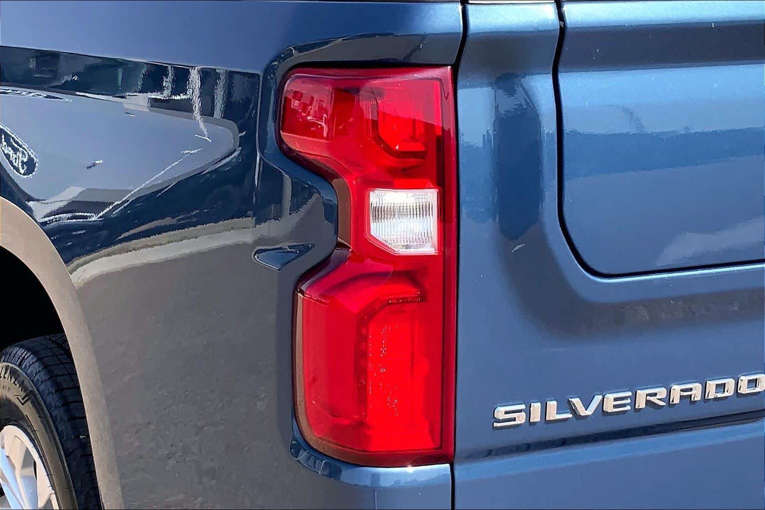 Used 2024 Chevrolet Silverado 1500 LTZ w/ LTZ Convenience Package II RWD image 29