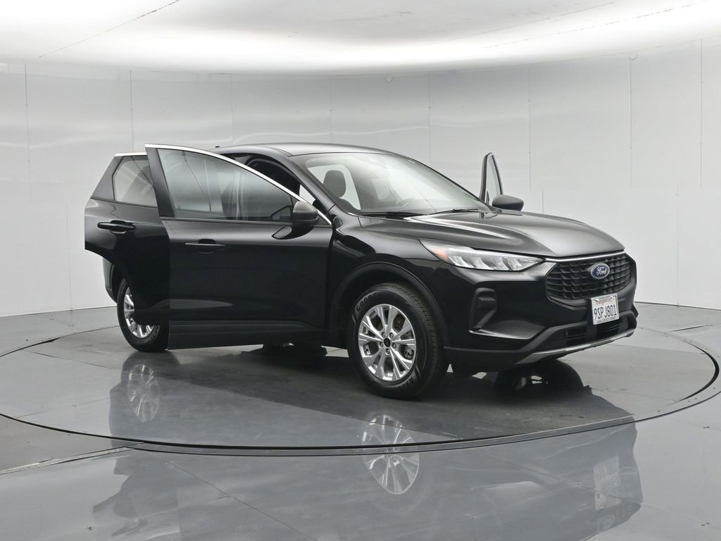 Certified 2023 Ford Escape Active AWD/4WD image 33
