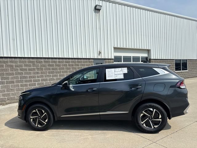 Used 2023 Kia Sportage LX AWD/4WD image 9