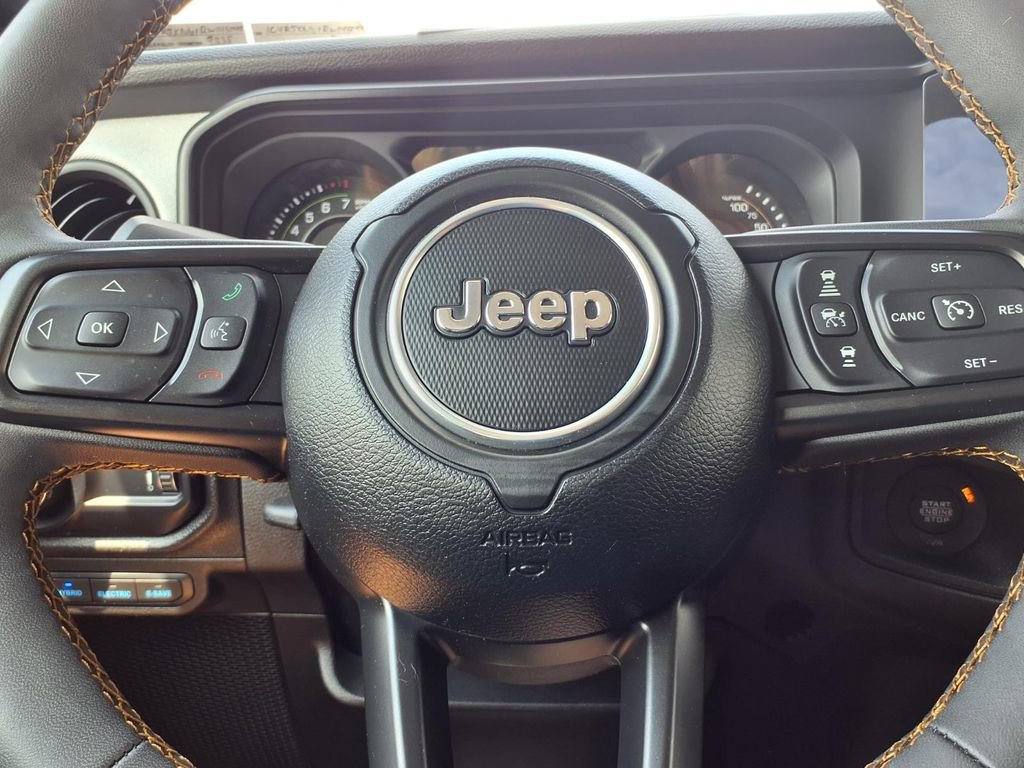 Used 2024 Jeep Wrangler Unlimited w/ Convenience Group AWD/4WD image 16