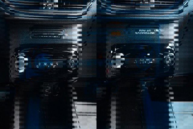 Certified 2025 Ford Escape ST-Line Elite w/ Tech Pack #1 image 17