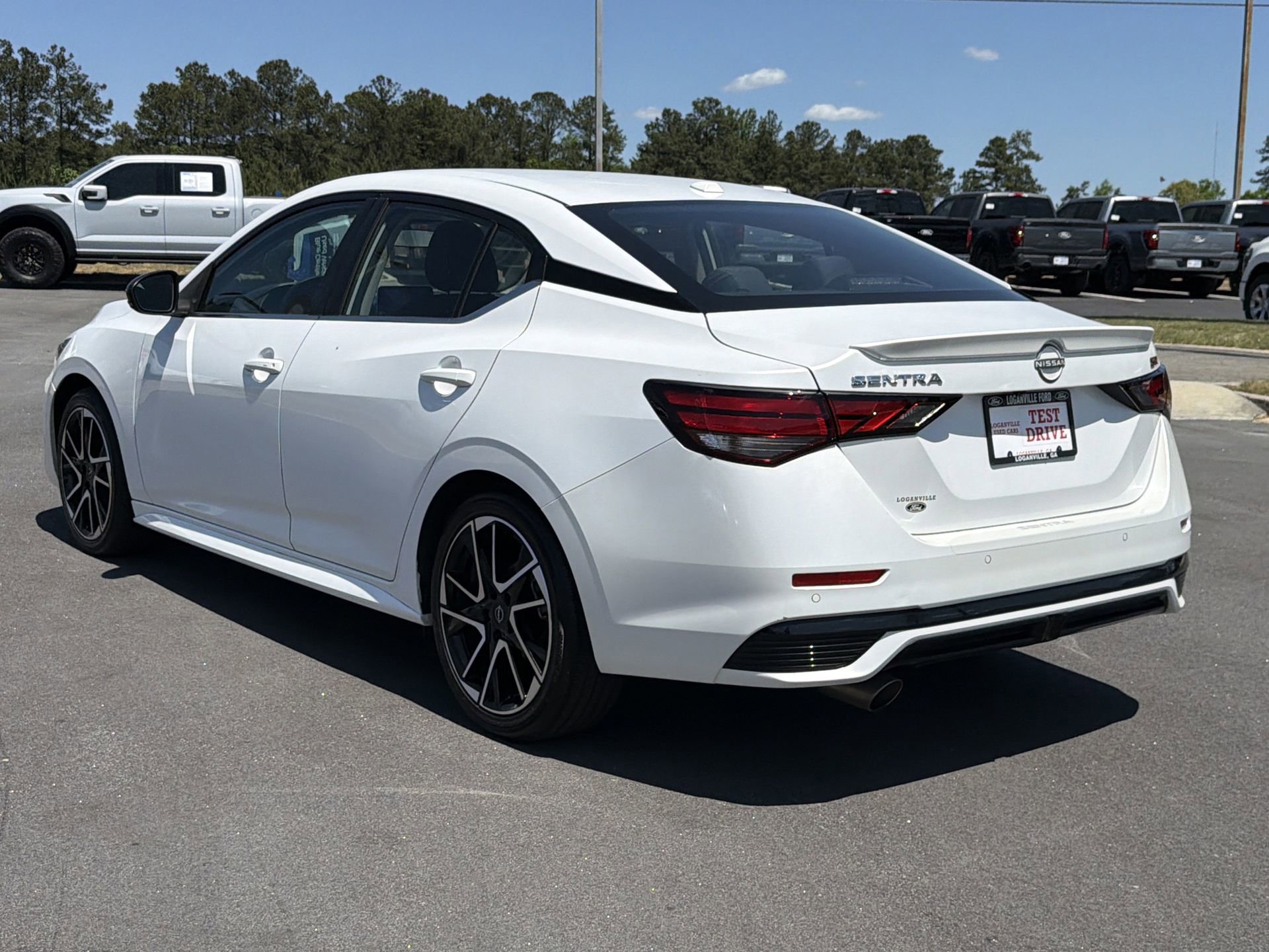 Used 2025 Nissan Sentra SR FWD image 24