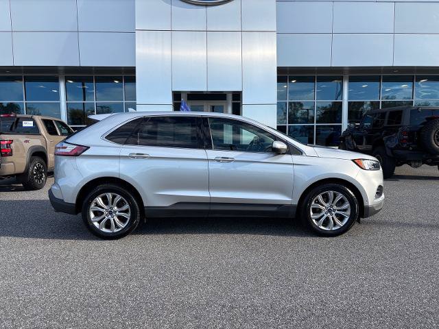 Certified 2019 Ford Edge Titanium w/ Equipment Group 301A FWD image 2